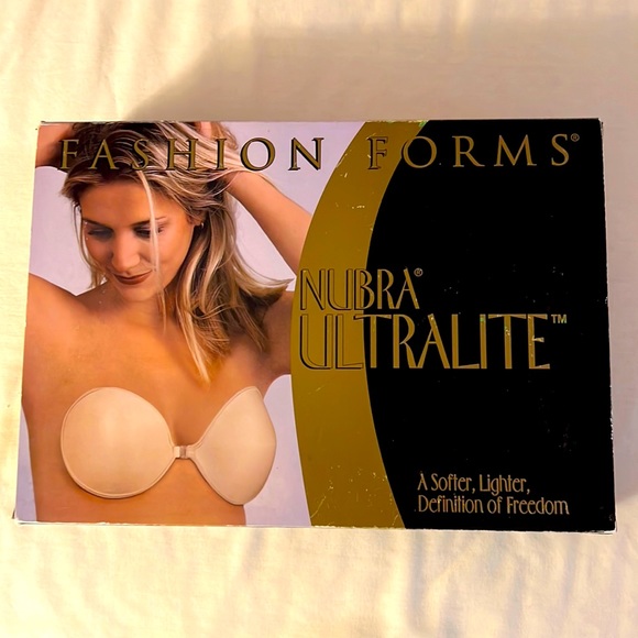 NEW AND NEVER-USED FASHION FORMS NUBRA ULTRALITE SELF-STICKING BRA CUPS - Picture 1 of 7